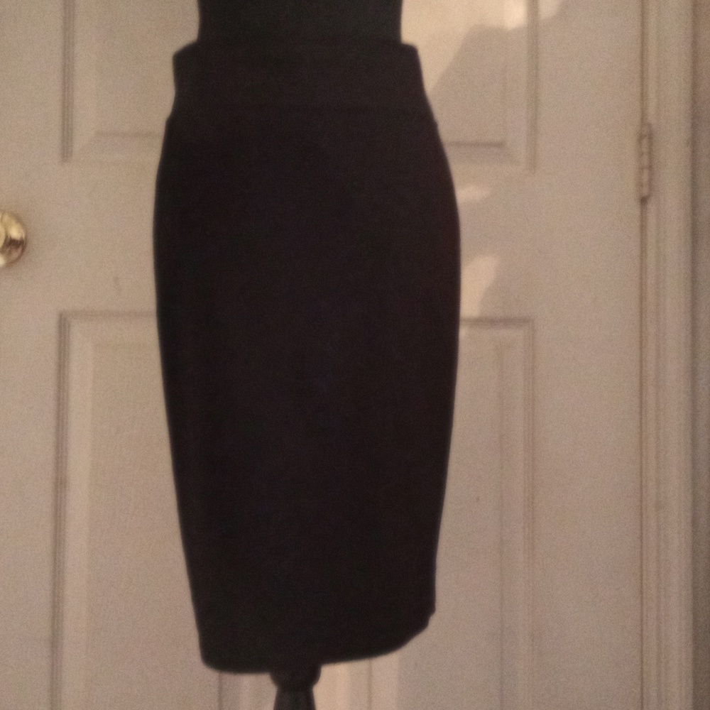 Black pencil skirt